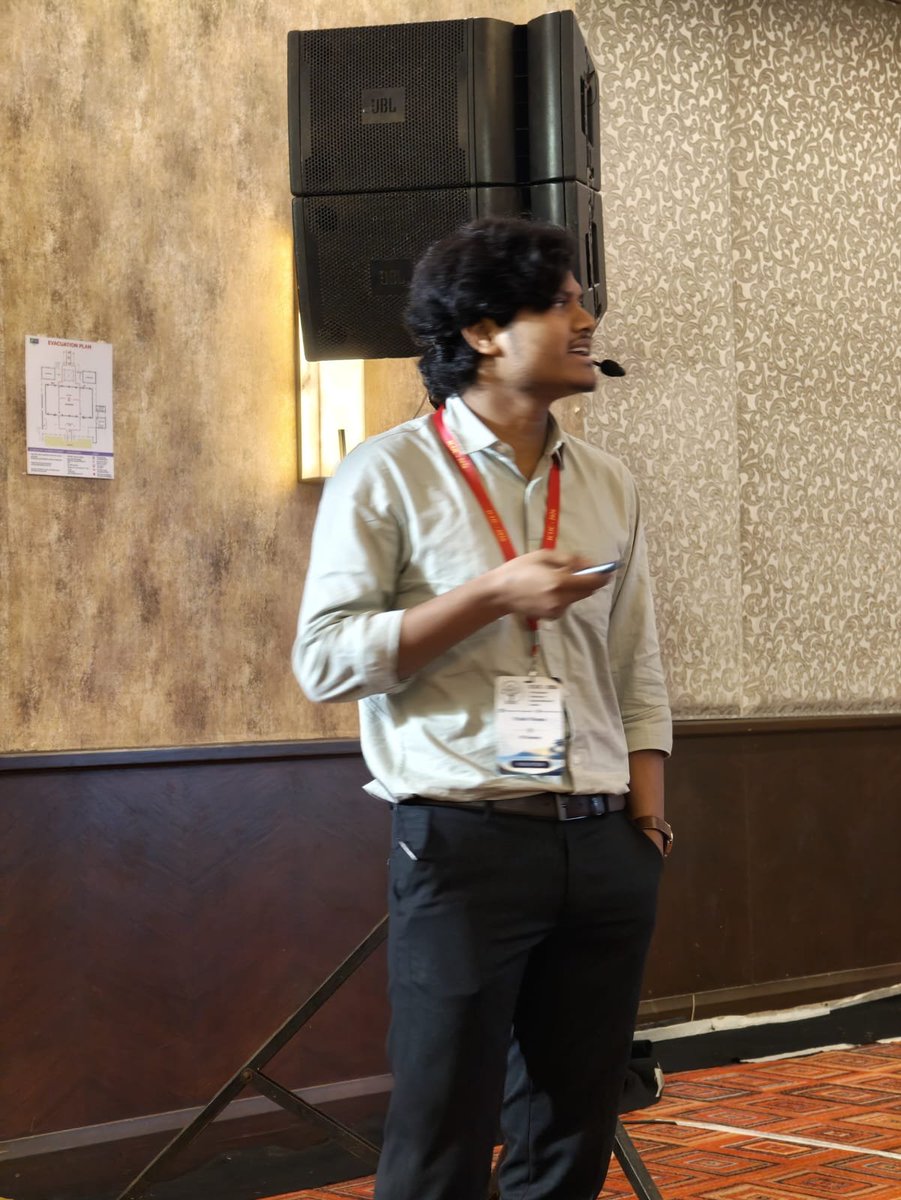 icoc_2026's tweet photo. ⚡ Big ideas. Bold chemistry. Fast-paced science!
Mandira Saha, Maximilian Schutze, Prabir Manna, and Sowmya Shree delivered an engaging Flash Talk at #ICOCIV2026, sharing fascinating chemistry and fresh perspectives. 🧪🔬

#ICOCIV2026 #FlashTalk #Chemistry #Research https://t.co/INurB74nTc