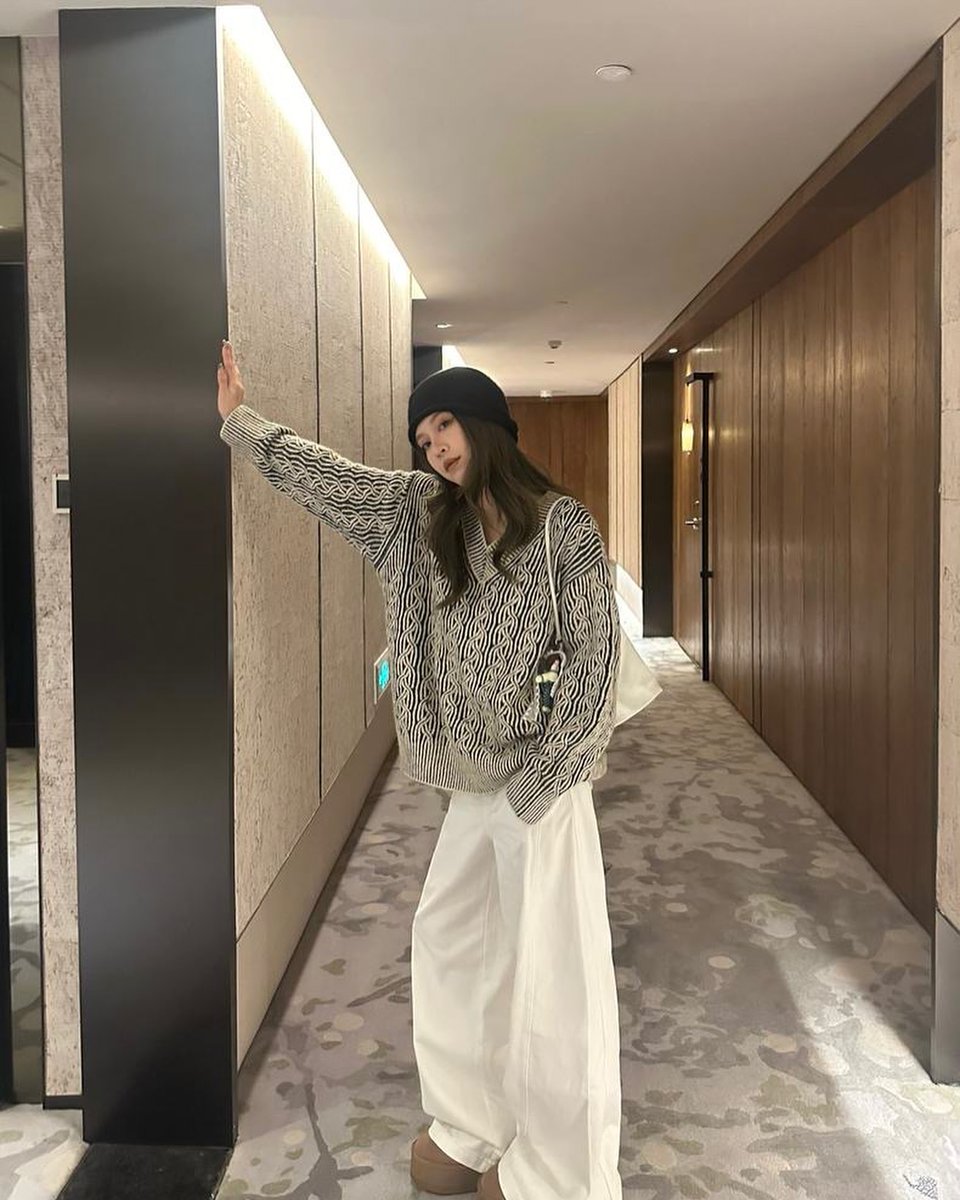 NwKb's tweet photo. 最近、君のことばかり考えてしまうのはどうしてだろう。みんなはどう感じる？ 🌟🚀
YsSJo https://t.co/Lmi6nyDYPs