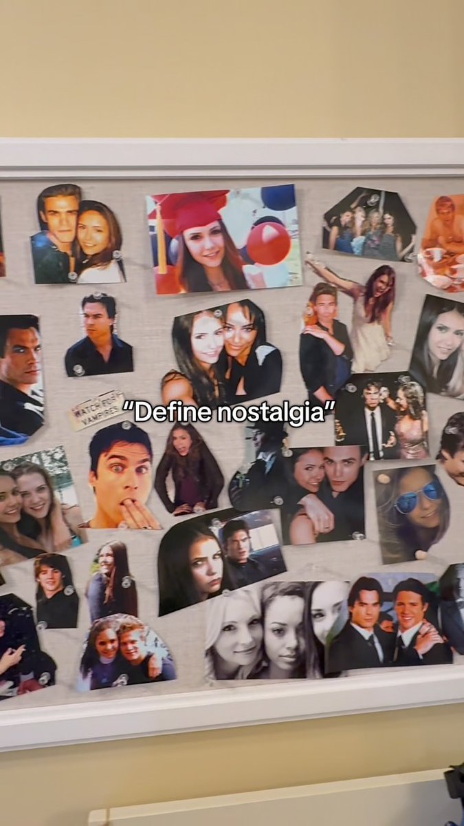 julia_regis's tweet photo. يرى البعض لوحة صور. ويرى عشاق TVD الراحة والحنين وقصة لن يتوقفوا عن العودة إليها. لهذا أنشأنا Home Suite Salvatore، مكانًا تعود فيه تلك الذكريات إلى الحياة. https://t.co/eVxrnUKSlo