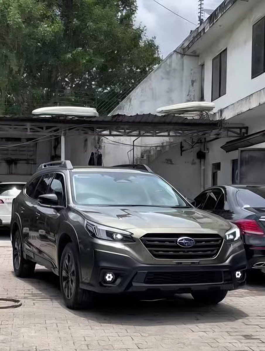kjayson_'s tweet photo. Cars that never get old. 

1. BT5 Subaru. https://t.co/73g1inNF09
