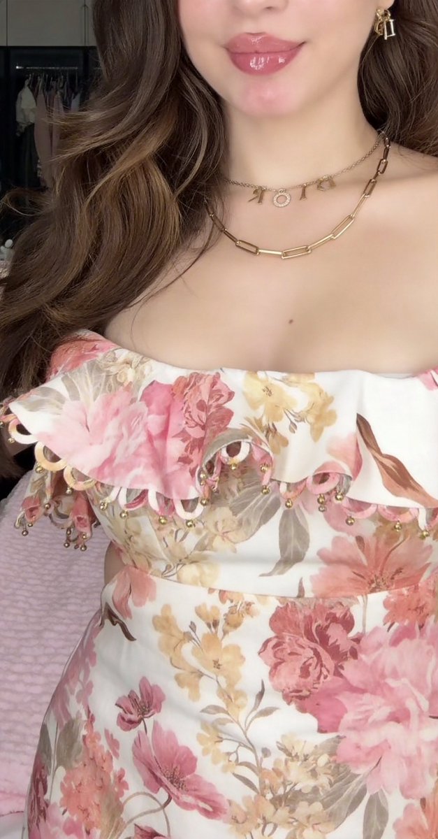 Adnankxju's tweet photo. الملكة تحت امر رجليكي 😭🥵🍯 https://t.co/xYMbkFjk4E