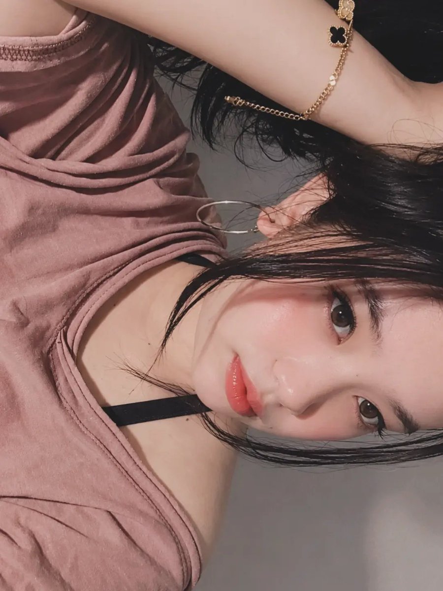 nanissman's tweet photo. lagi sukak make up kali inii https://t.co/cOEAae4bEs