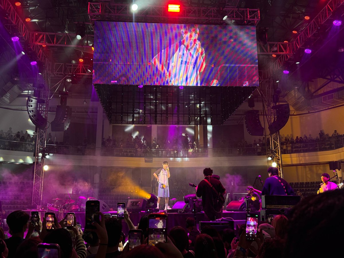 localpopph's tweet photo. #MAKI is now on stage!

#NavotasMusicFest2026 #NavotasMusicFestival https://t.co/hVEqQo0Pw1
