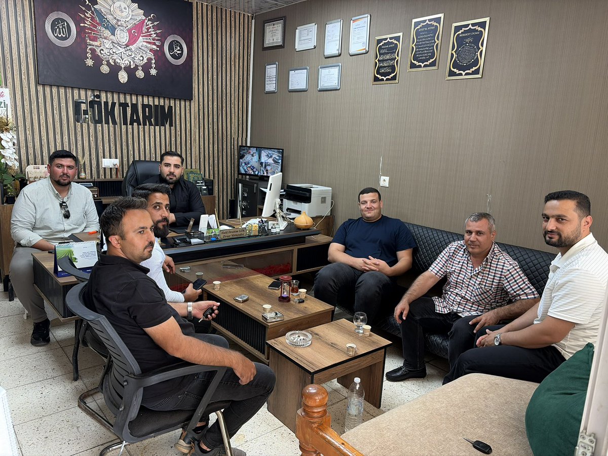 ibrahimhalilgk6's tweet photo. "Hayatın temposuna kısa bir ara. Dost meclisinde keyifli bir sohbet... Herkese selamlar, güzel bir gün dileriz. #GÖKTARIM https://t.co/ij09FYk4kO