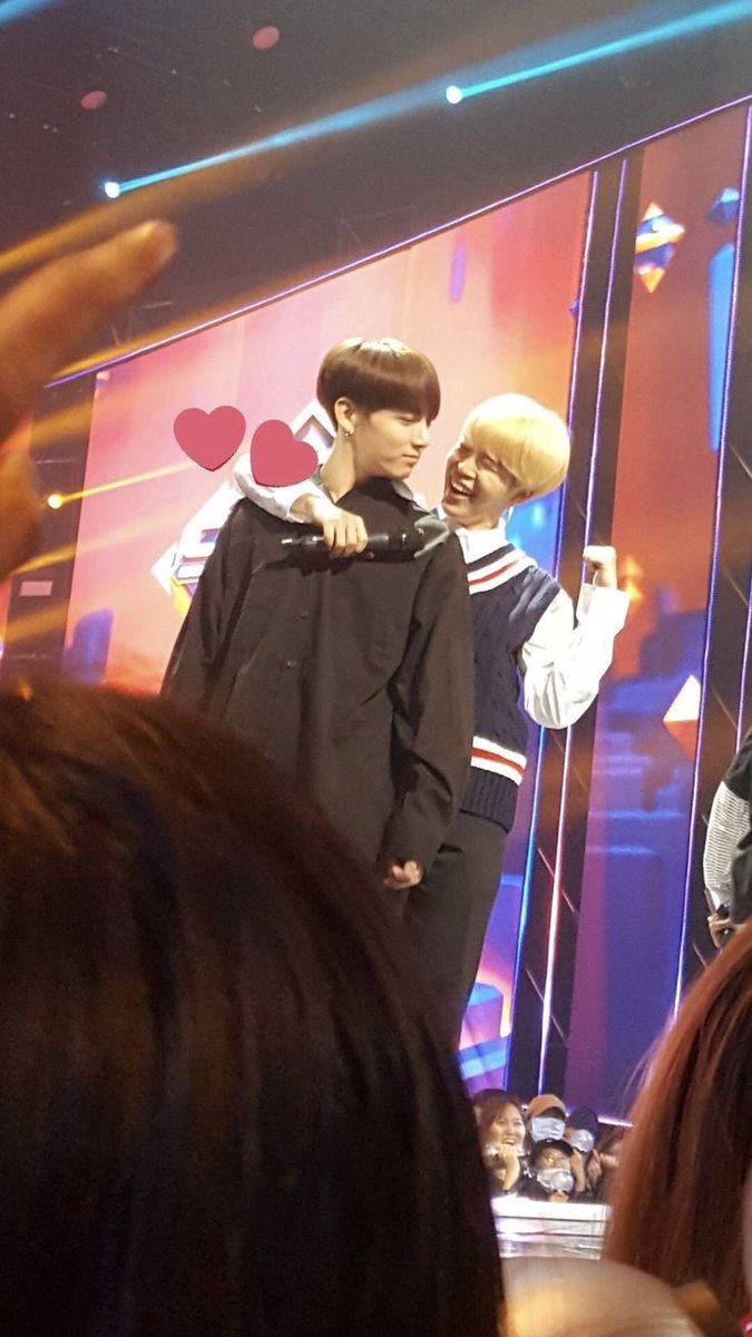 jikovelle's tweet photo. 💘. https://t.co/ggFQOcbdcl