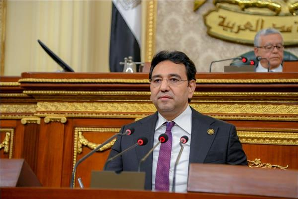 Jamila1_0's tweet photo. أكد الدكتور أيمن محسب، أن كلمة الدكتور مصطفى مدبولي، رئيس مجلس الوزراء، أمام الجمعية العامة للأمم المتحدة، عكست رؤية مصرية متكاملة لإعادة بناء الثقة في النظام الدولي، تقوم على الانتقال من مرحلة الاكتفاء بإعلان المبادئ والمواثيق إلى مرحلة تحويلها إلى سياسات ونتائج ملموسة https://t.co/ovXSEJ9214