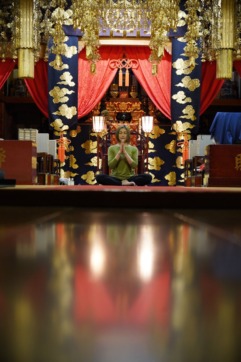 zenpouji_tw's tweet photo. ９月２６日(土)禅のつどい×寺ヨガ実施。
満月の光の中で、秋の気配を感じながらヨガと坐禅に親しみました。
次回は１０月１７日(土)の開催となります。
※１０月は第３土曜日での開催になりますのでお間違いのないようご注意ください。。 https://t.co/NOaH3qvmGH