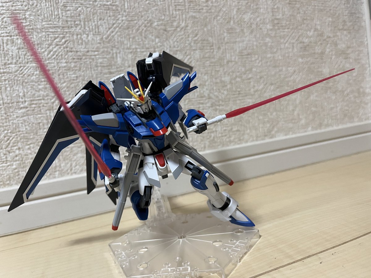 aburapan's tweet photo. ポーズ決めて写真撮るのにハマりそう https://t.co/wIe8x2BUaS