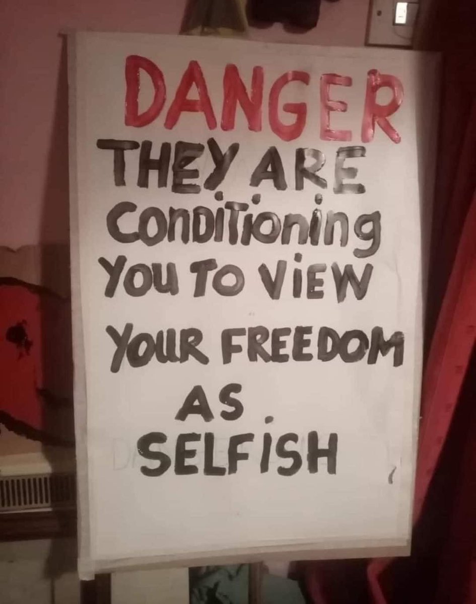 Bob31777411's tweet photo. @MelG_Gibson E for Evildoers https://t.co/dLVrr6isN4