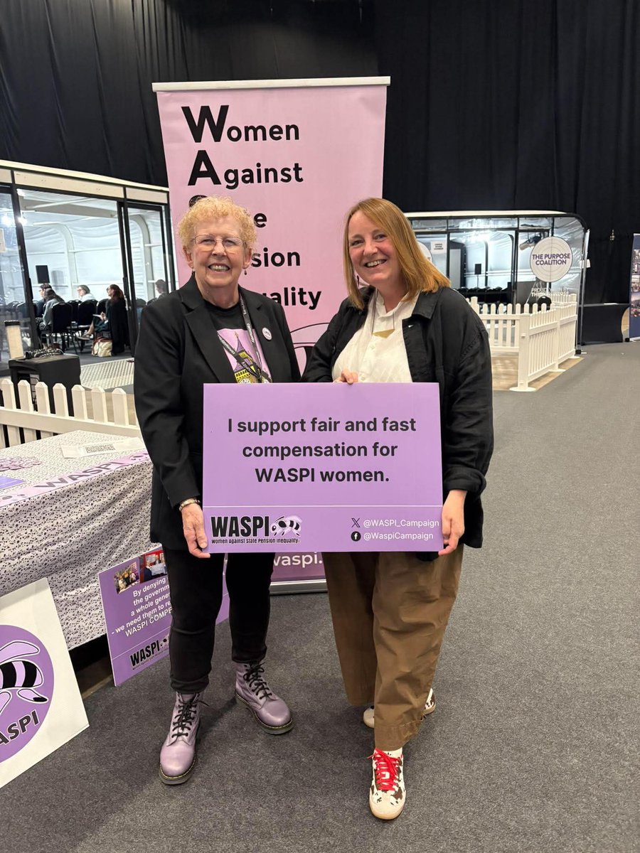 WASPI_Campaign's tweet photo. Great to see @tracygilbert72 at #Lab26.  Thank you for your support, Tracy. #WASPI https://t.co/VDGCwQSPru