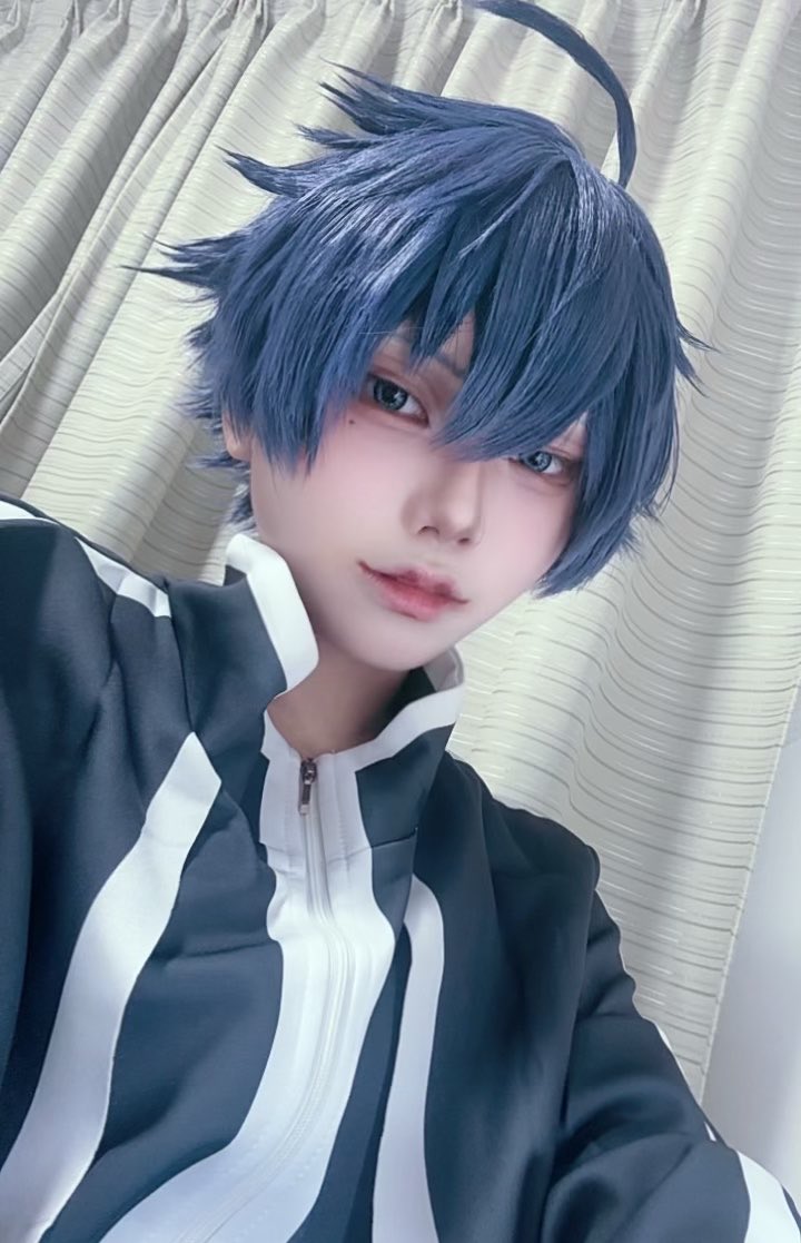 duu2121's tweet photo. 初出し 🔫くん
マチア初日にやる予定だから練習💪お会いしたら、アホ毛取れるんで取って行ってね https://t.co/Aam7ihGhu9