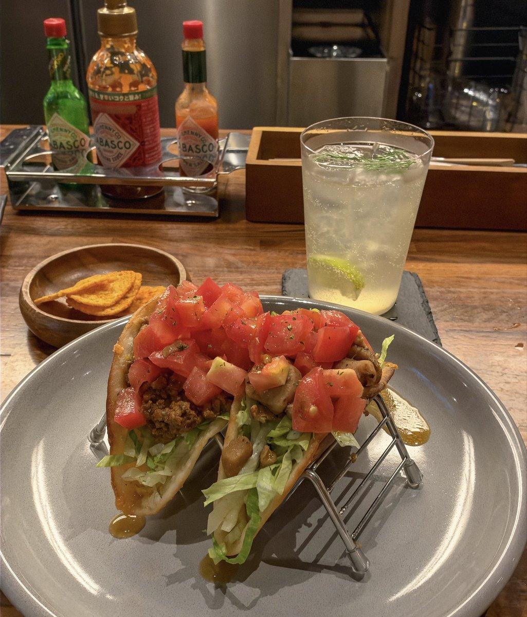 ommcVSccccm's tweet photo. 近所開拓🌮🍷 https://t.co/upchwXbACp