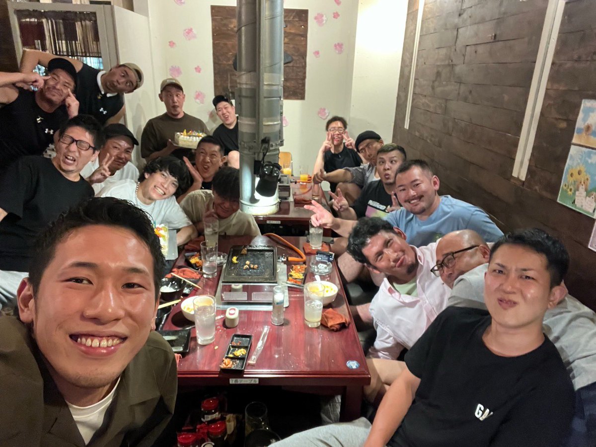 sss918v's tweet photo. 30歳㊗️
30代も楽しもー！ https://t.co/AUtxVtKjTv