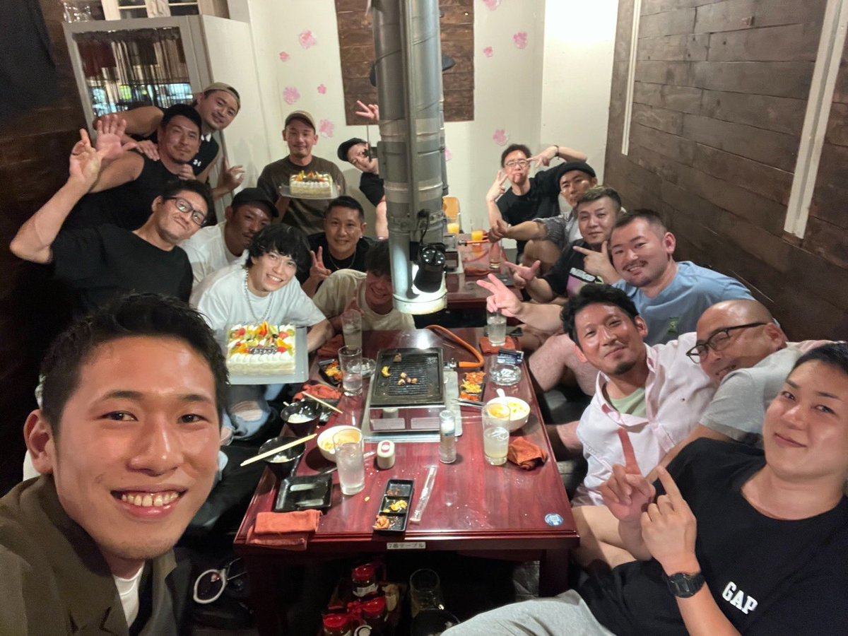 sss918v's tweet photo. 30歳㊗️
30代も楽しもー！ https://t.co/AUtxVtKjTv
