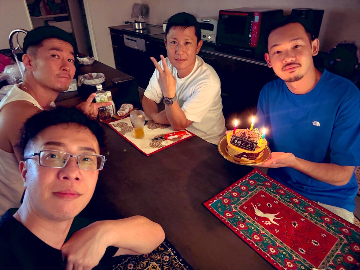 sss918v's tweet photo. 30歳㊗️
30代も楽しもー！ https://t.co/AUtxVtKjTv
