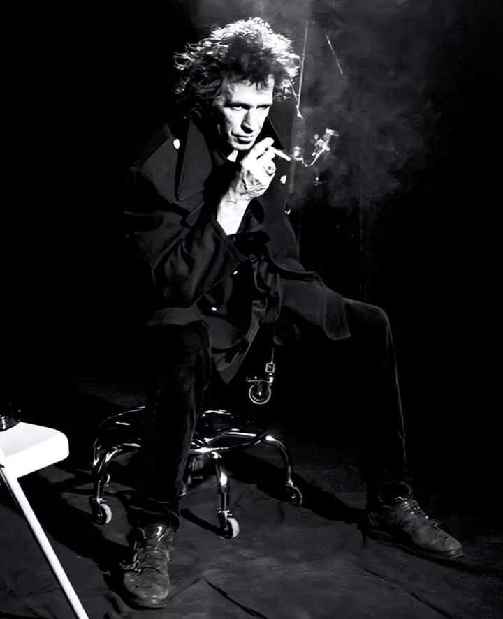 pamdesousa's tweet photo. "Rock is easy, but the roll is another thing."
  #keithrichards https://t.co/KuPxoMbmKl