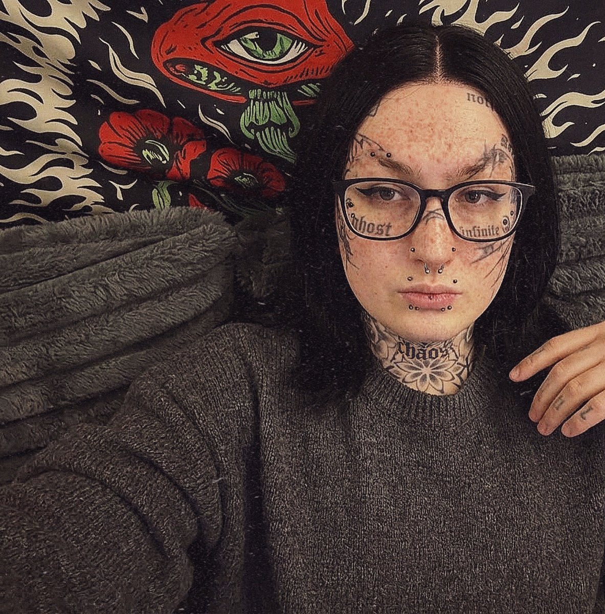 FindomMonster's tweet photo. Es wird Zeit,  mir zu  geben was ich verlange! https://t.co/a0MtXEd0Pw