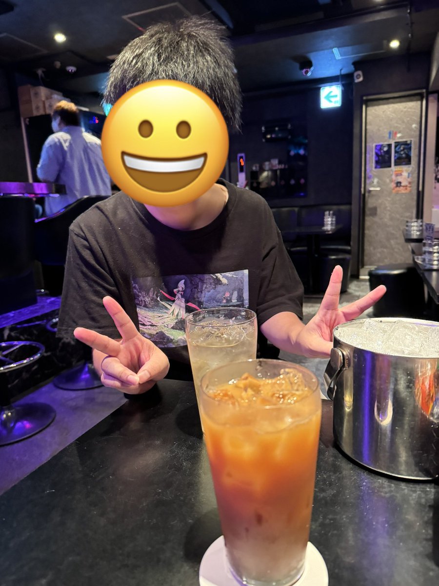 toa_rental1126's tweet photo. 今日は町田でご飯同行依頼の後にゲイバーの依頼に行ったよ！ https://t.co/Q7H4EpjYVM
