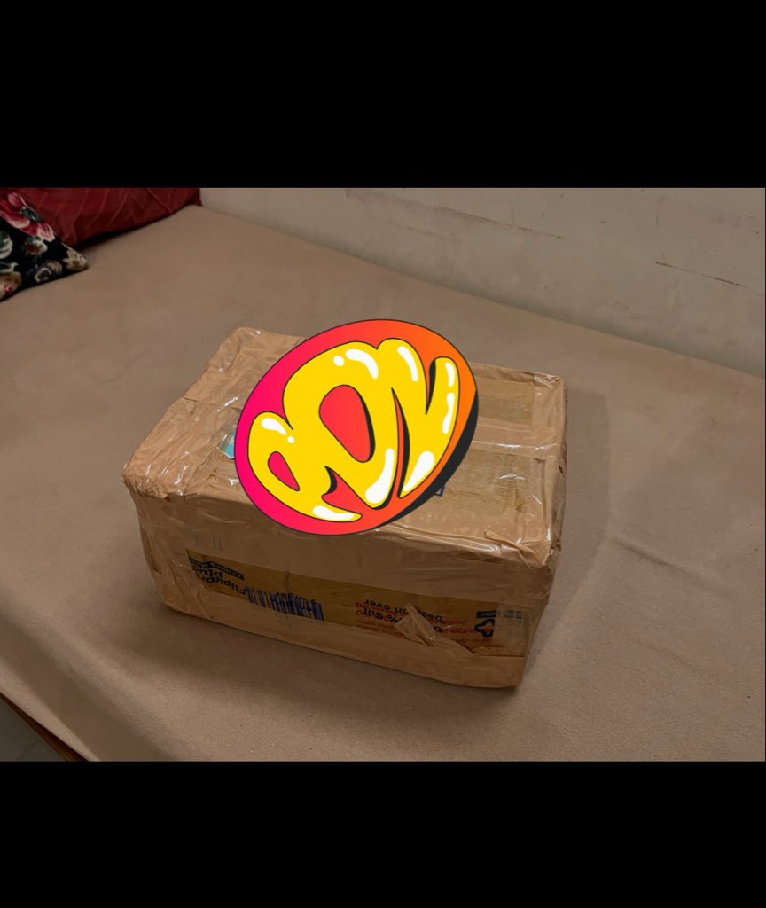 bangtanalchemy's tweet photo. Packed my first ever giveaway parcel which i sent out today. as promised i will show every proof until the person receives it. Then the public allegations can embarrass itself ❤️❤️ I know I’m a poor packer. It’s my first time doing this https://t.co/Wc13QJFBEd