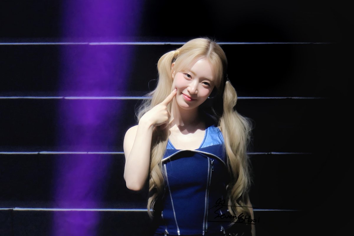 Seven8H001's tweet photo. 260926 Macao
see you next time~
#스테이씨 #STAYC #수민 #Sumin https://t.co/d4WfSdl0sx