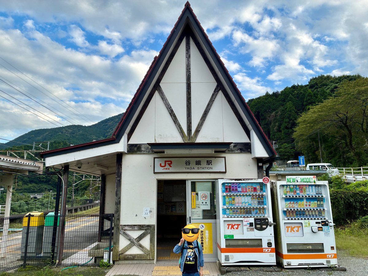 utofService's tweet photo. 1年ぶりに三保ダムにチェックイン
初めて訪問したダムでとても思い入れがあります。そしてダム訪問を初めてから1年が経ちました💡
当時は存在さえ知らなかったダムカードも再訪で入手できました👍 https://t.co/UuIuxeOWZd