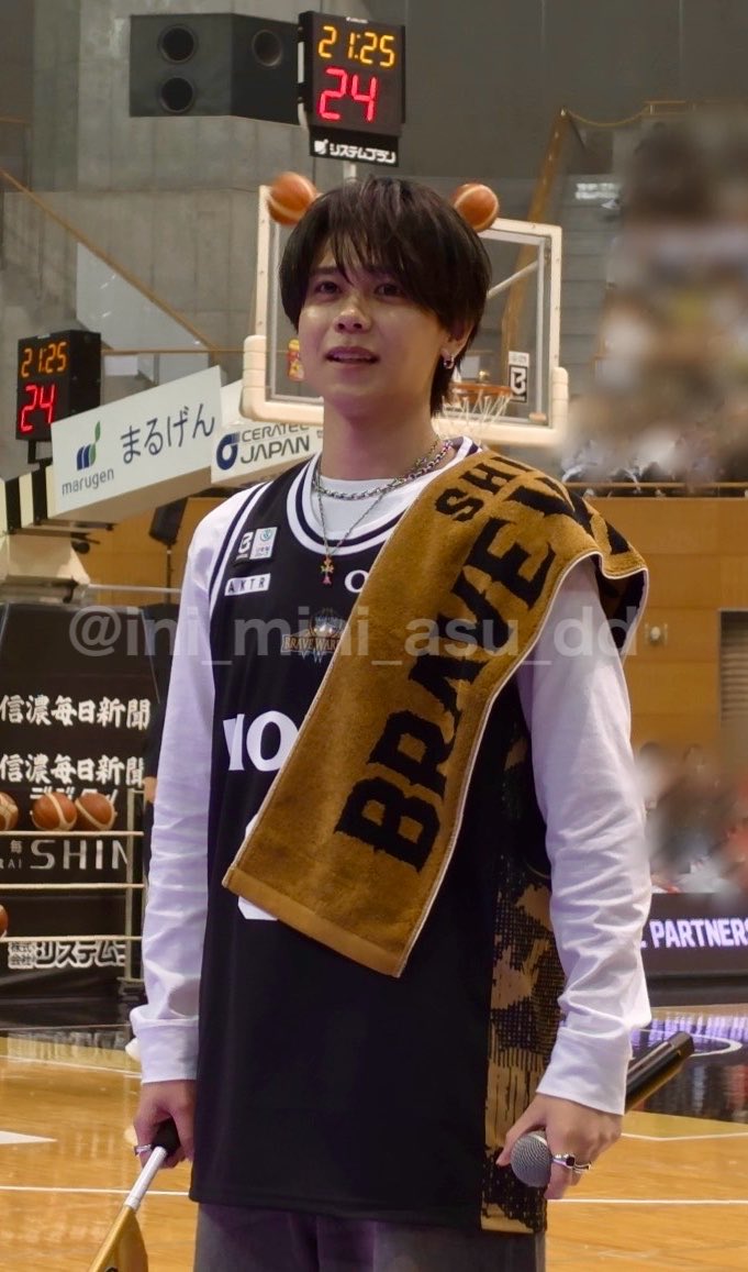ini_mini_asu_dd's tweet photo. これは先に載せさせてww
くまさん京介爆誕🐻🏀
後ろのボール位置完璧すぎる😂

#信州ブレイブウォリアーズ
#INI
#藤牧京介 https://t.co/oWXJ2btcUl