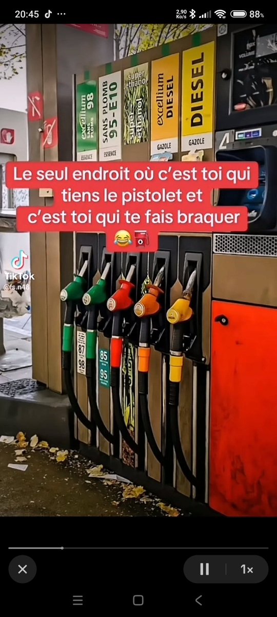 insolite41's tweet photo. #essence #pompe #UE #crise #lfi #rn https://t.co/8Rr44MjEA7