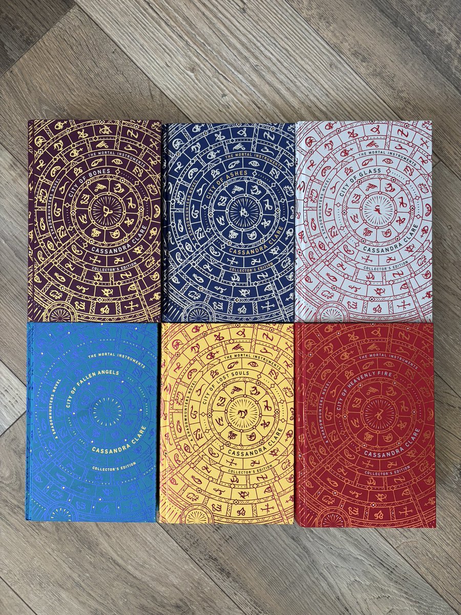 maeblackthorn's tweet photo. finally my collection is complete! https://t.co/eZMgK6jdiM