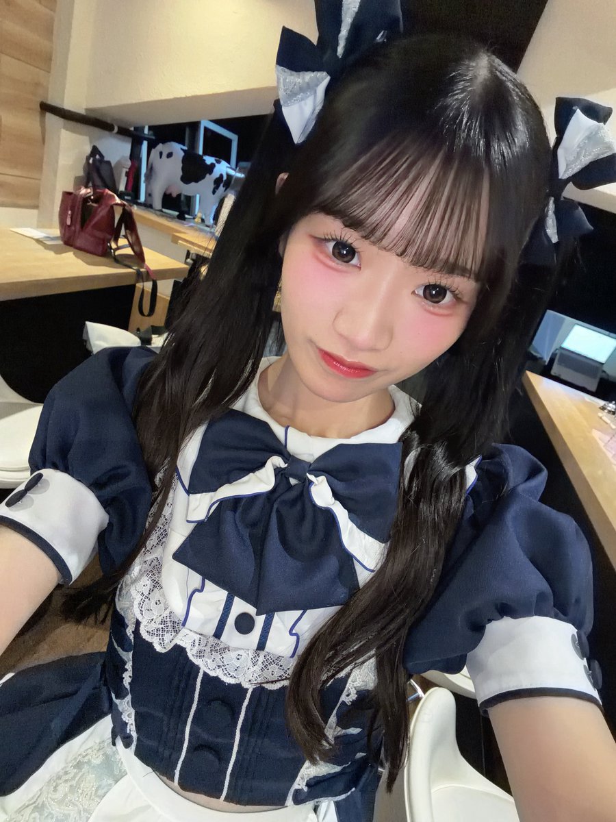 _AMASTAGE_mugi's tweet photo. 💙秋葉原本店💙
出勤もありがとうございました！！🎶
めーーちゃたのしかった！！😽🤍
思わぬ出会いがあったり、関西感じてもらえたり感じたり、どこかでみたことあるって言ってもらえたり！ぜんぶぜんぶうれしかったです！！
出会ってくださりありがとうございました♡ 
#AMASTAGE https://t.co/Z4gWrsFtyP