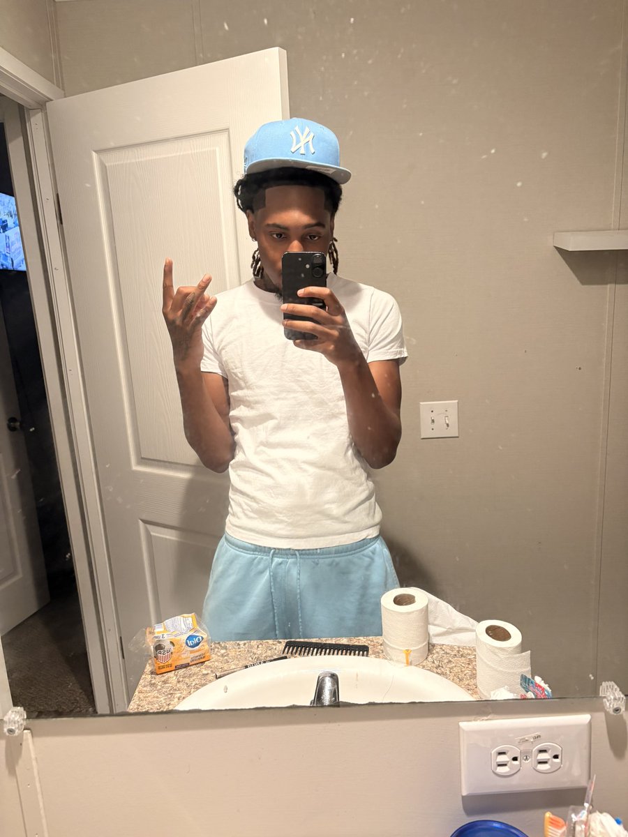 SoGrimey556's tweet photo. https://t.co/29gFXFw4I6