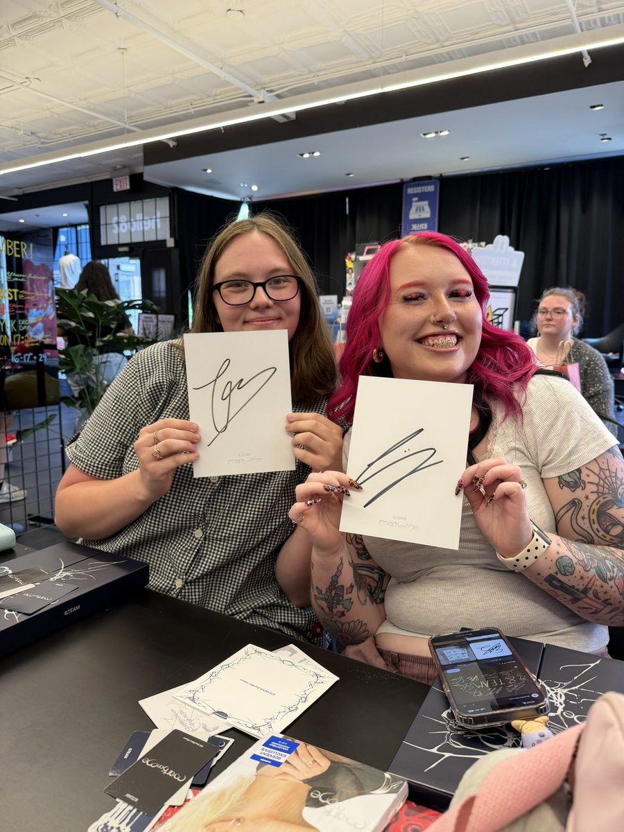 hello82ATLANTA's tweet photo. Be sure to jot this down in your love notebook! 📓
Day 2 of the &TEAM Album Release Event starts now! Get your Exclusive Albums, Freebies, and more today! 

🌕 9/25 - 9/27 | 11AM - 7PM
📍 @hello82ATLANTA

@andTEAMofficial
#andTEAM #앤팀 #MarkonMe #andTEAM_MarkonMe #hello82 #hello82ATLANTA