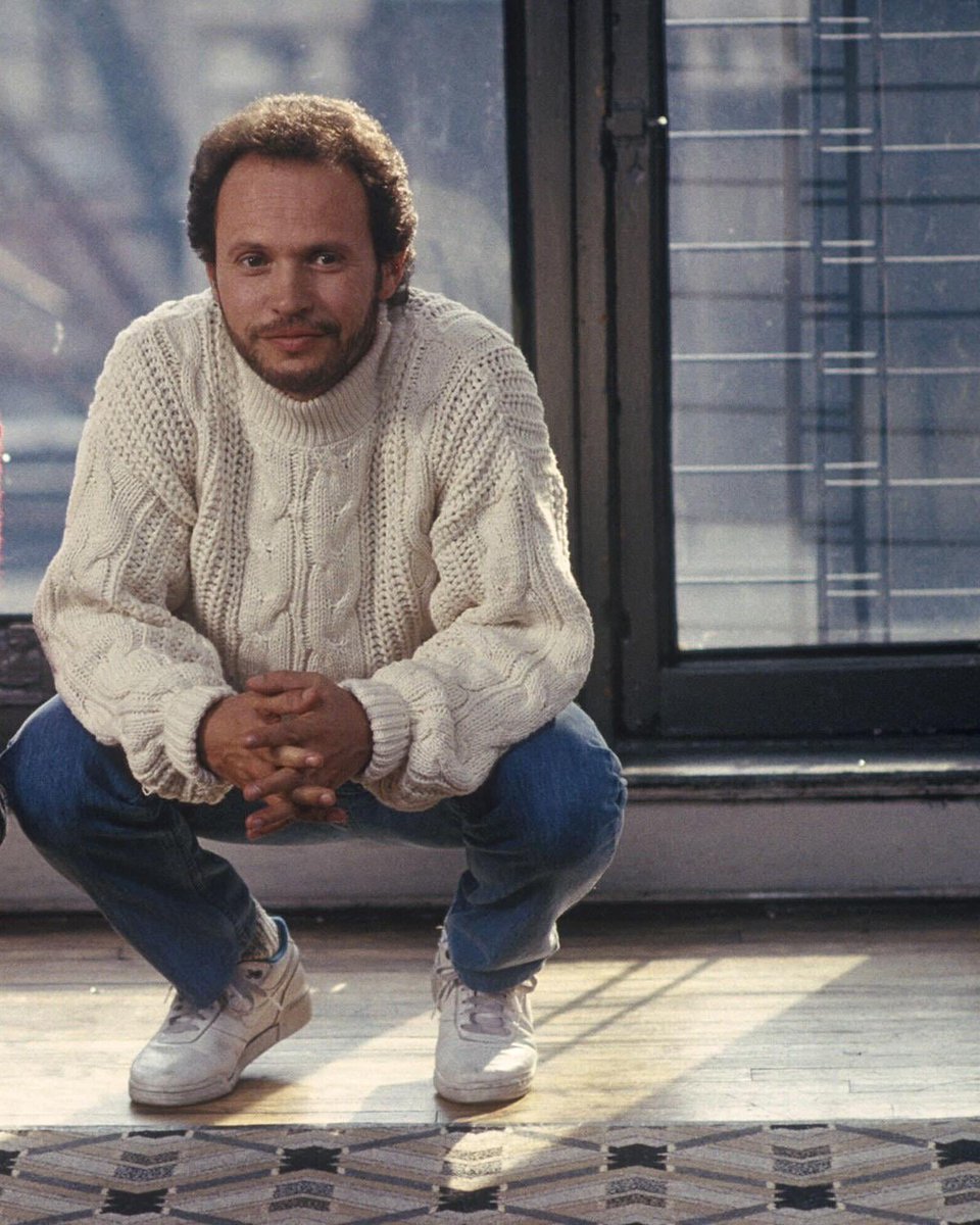 citehchris's tweet photo. my fit checks all fall are just these two outfits repeated https://t.co/dl6cBEGC3q