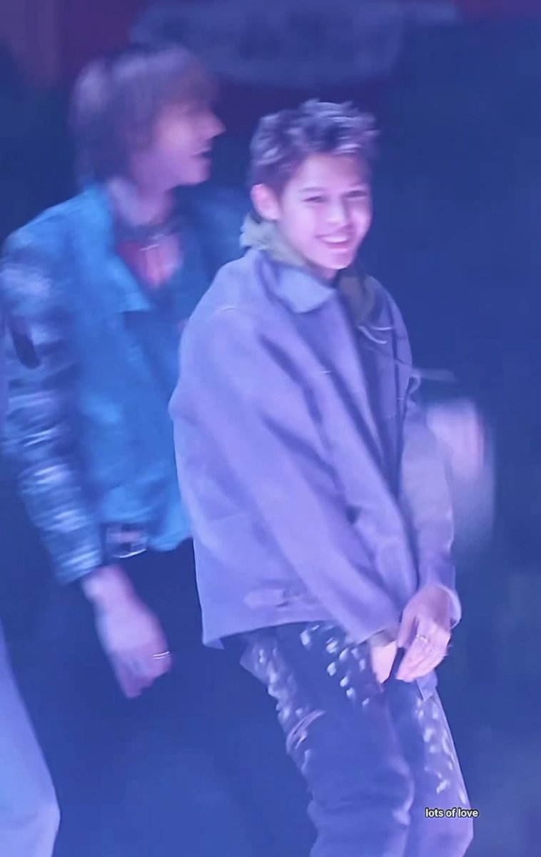 lvchanelz's tweet photo. his smile pls that's my jjami girl ☹️♡ https://t.co/EXHOfKINqy
