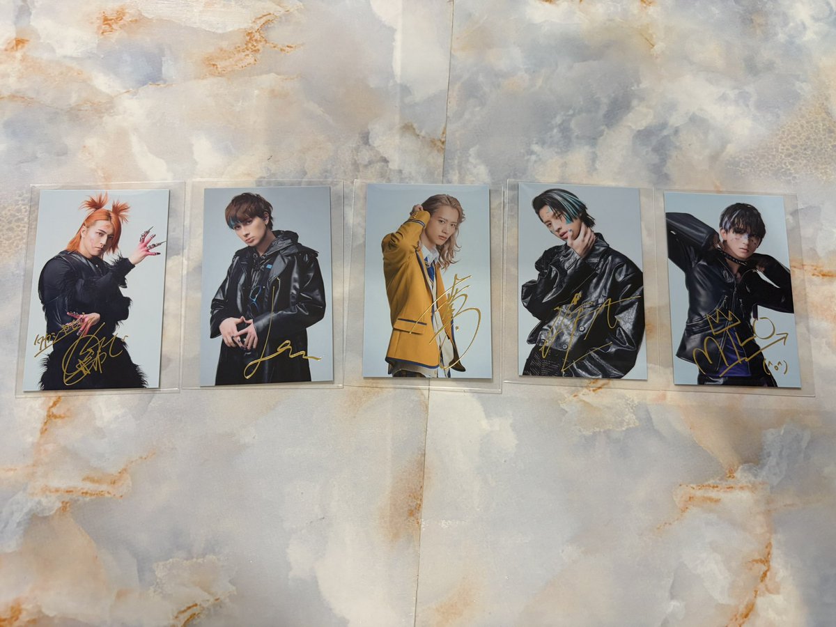 su_latte's tweet photo. 【交換】EBiDAN エビダン Yes! 東京 Y東 トレカ 封入 グループ盤 HMV 特典 箔押し

譲:画像1~3

求:吉田仁人、長野凌大、FUMINORI、志賀李玖

9/27 エミテラス所沢
10/3 イオンレイクタウンkaze
上記手渡し優先、他都内手渡し
他店舗特典���異種交換⭕️

検索からでもお気軽にお声掛けください!! https://t.co/WoTkY6l7Qx