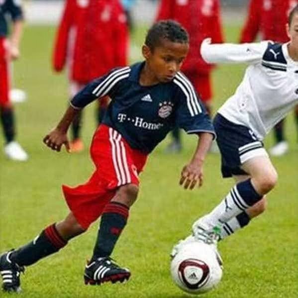 iMiaSanMia's tweet photo. • You were at Bayern Munich when you were young. Why didn’t you stay? Do you prefer Dortmund?

Karim Adeyemi: "I spent three years at Bayern Munich and they let me go. I’m from Munich, so I was a Bayern fan, but over time Dortmund became my favorite team. I watched a lot of their games as a teenager. I like both clubs and have great memories of my time at Bayern, but I loved my time at Dortmund. The stadium and the fans are incredible"

[@diarioas]