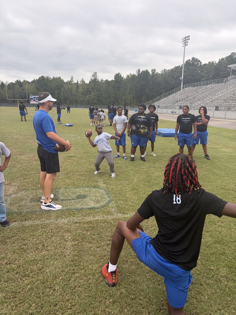 Cburgfootball's tweet photo. Had a great camp this week with our Jr Tiger Football Club!  #TigerStyle https://t.co/4uvNF05pd5