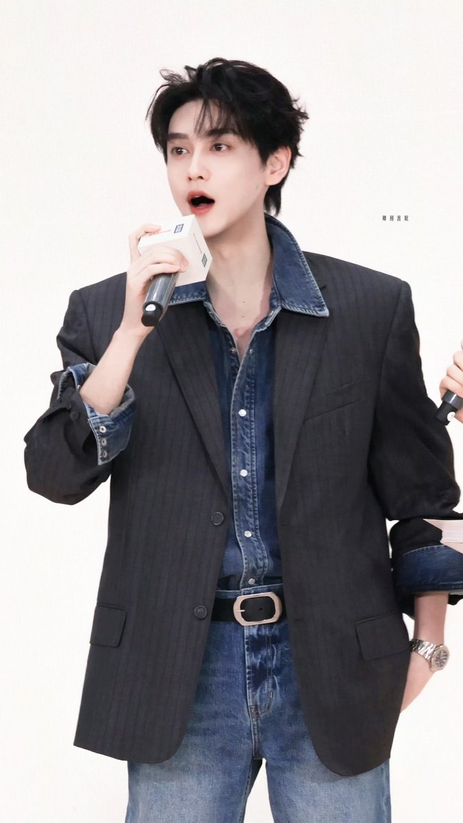 xning0919's tweet photo. 예쁜거 잘생긴거 귀여운거 좋아해요 https://t.co/fqxWaj8YIo