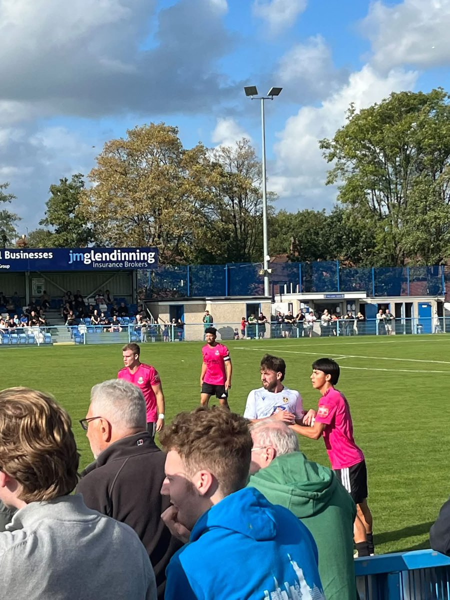 bcafcboy's tweet photo. Nat night-Percival playing at Guiseley for bamber bridge today at 39 #bcafc #bradfordcity https://t.co/6rKrso44rm