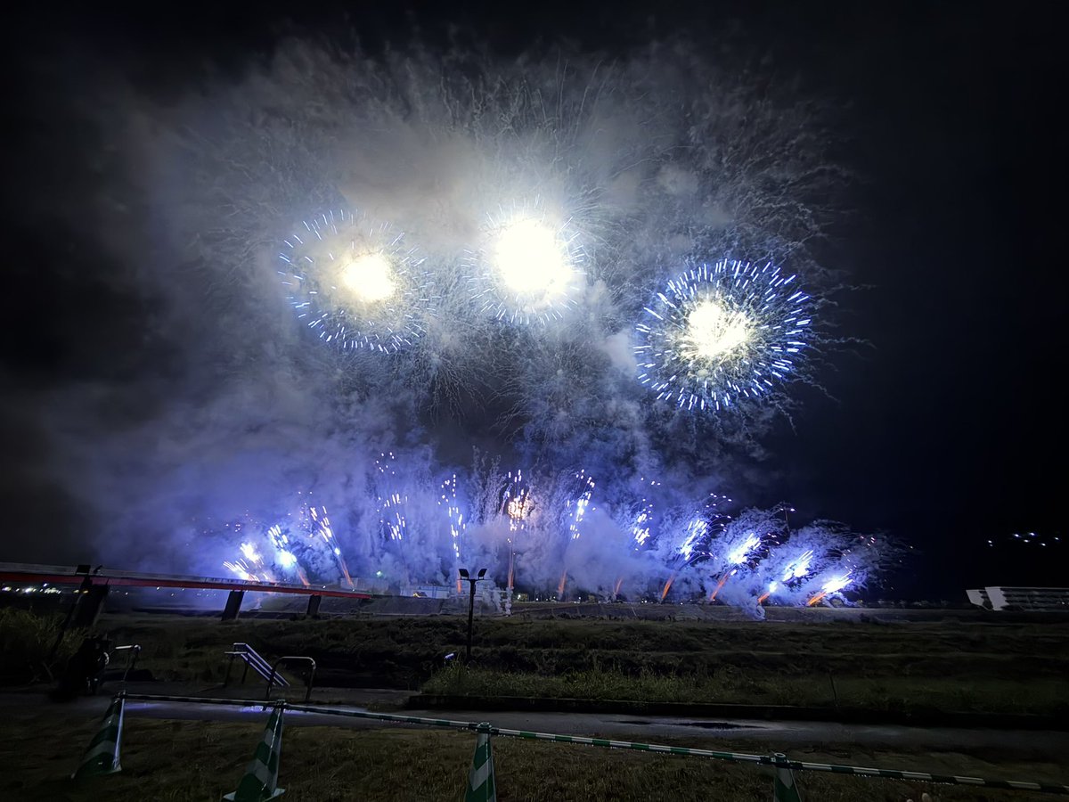 gon_25252's tweet photo. 花火🎆 https://t.co/B12hY91HWE