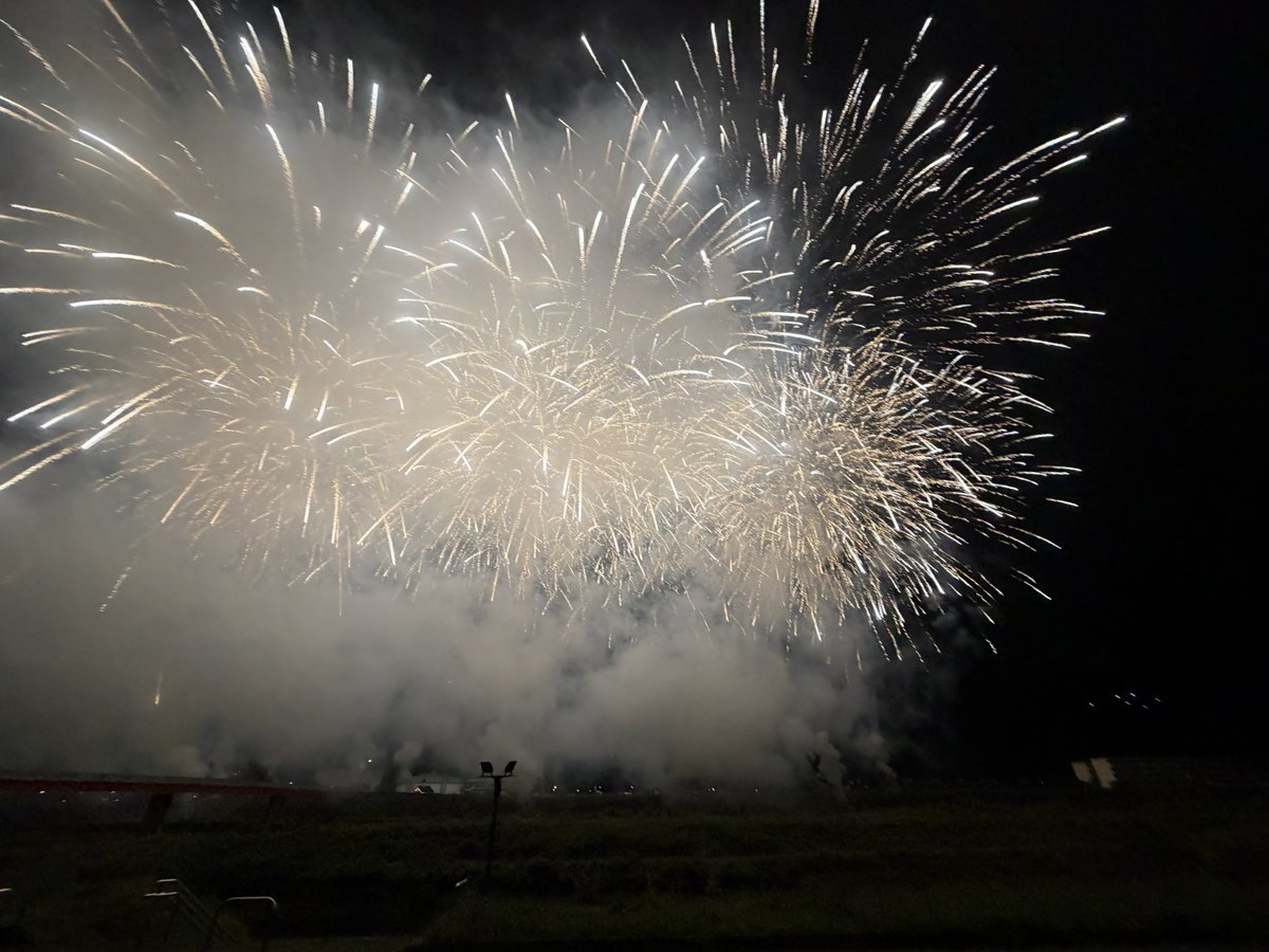 gon_25252's tweet photo. 花火🎆 https://t.co/B12hY91HWE
