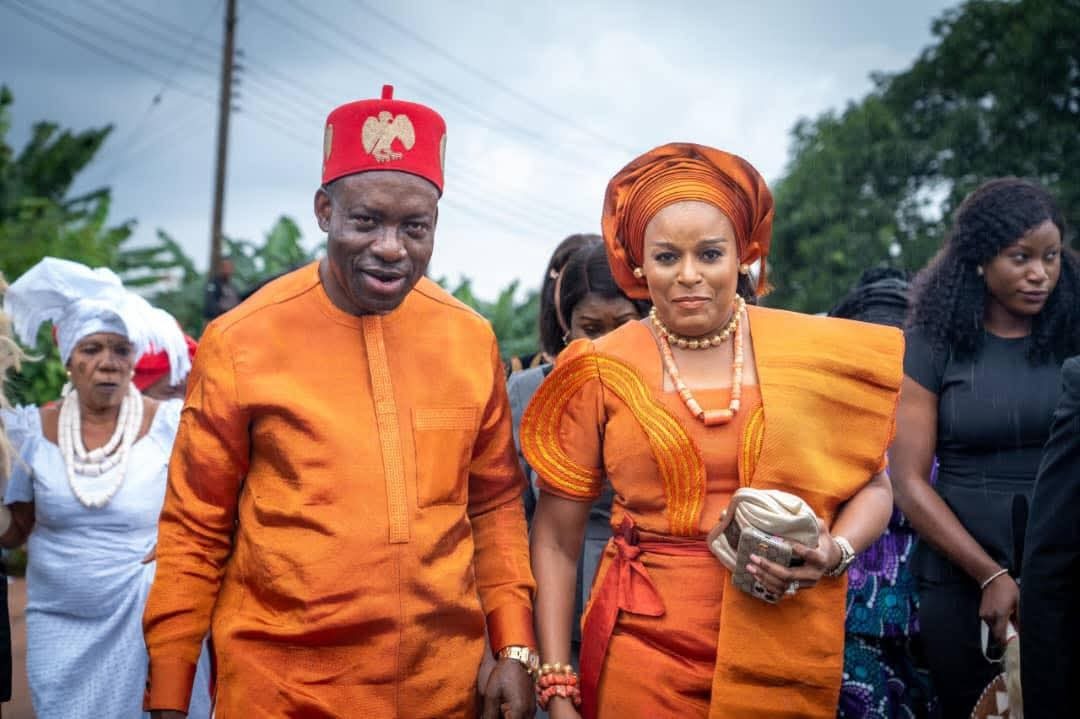 NigeriaStories's tweet photo. Peter Obi not godfather to Soludo’s children

~  First Lady’s aide says https://t.co/UDObZSRsG7