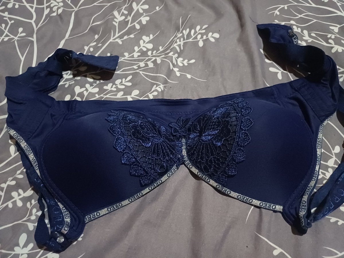 cctpng's tweet photo. Super jumbo punya sepupu biru menyala
Wangi ttnya masih menempel😋😚 https://t.co/qqDUJNDkvY