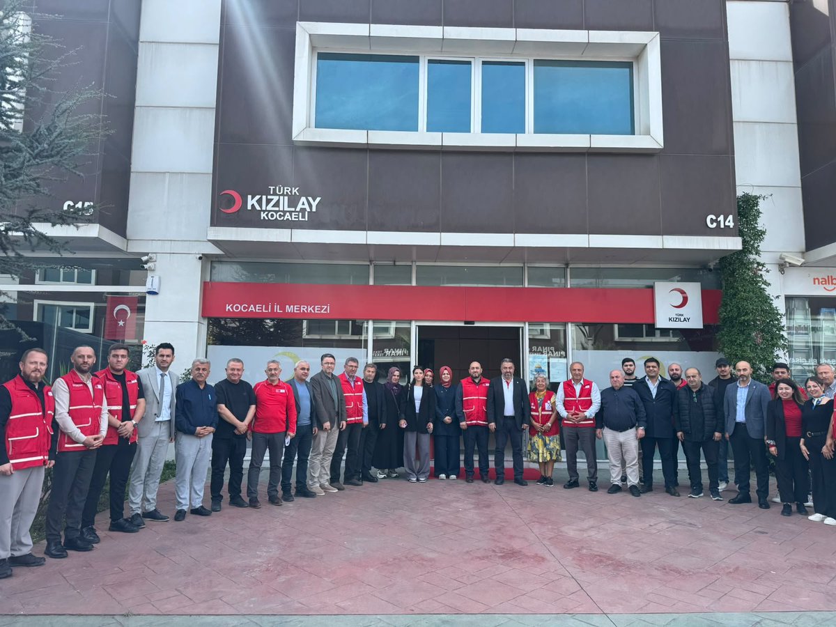 kizilay_bas's tweet photo. İl Koordinasyon Toplantımız Gerçekleştirildi

Türk Kızılay Genel Merkez Denetim Kurulu Başkanımız Prof. Dr. İsmet Durmuş’un katılımıyla, Kocaeli İl Merkezi Kızılay Şubemizde İl Koordinasyon Toplantısı gerçekleştirilmiştir. https://t.co/mw3Xdm9ggL
