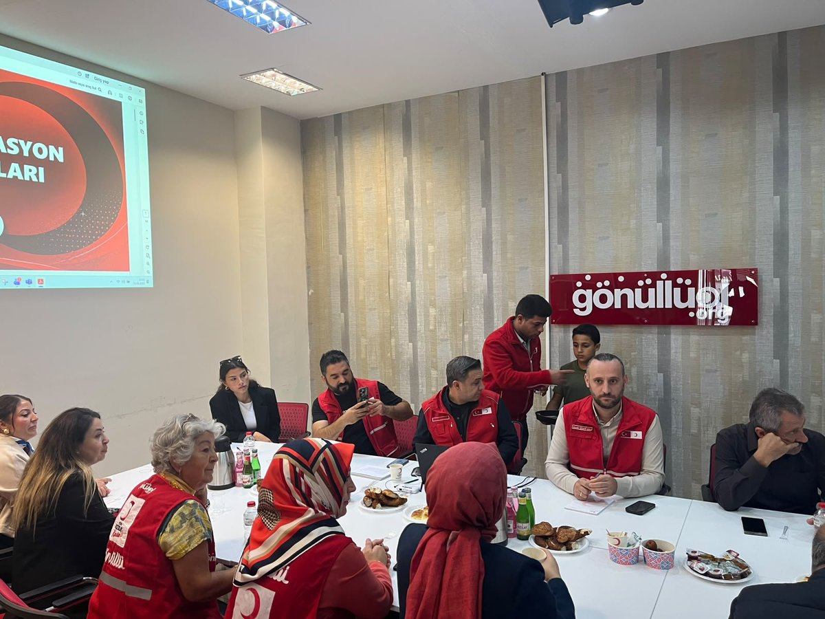 kizilay_bas's tweet photo. İl Koordinasyon Toplantımız Gerçekleştirildi

Türk Kızılay Genel Merkez Denetim Kurulu Başkanımız Prof. Dr. İsmet Durmuş’un katılımıyla, Kocaeli İl Merkezi Kızılay Şubemizde İl Koordinasyon Toplantısı gerçekleştirilmiştir. https://t.co/mw3Xdm9ggL