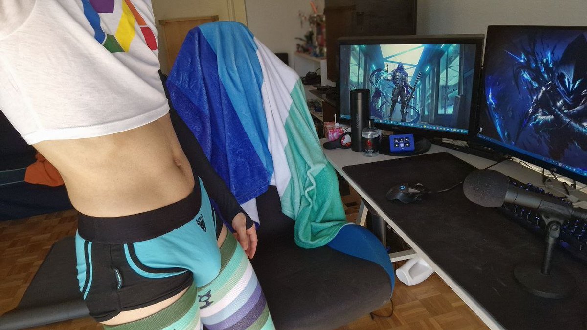 DashWolf_AD's tweet photo. And you ? How do you usually play when u feel sassy ~
#Bulge #gay #twink https://t.co/NUbuUUplfD