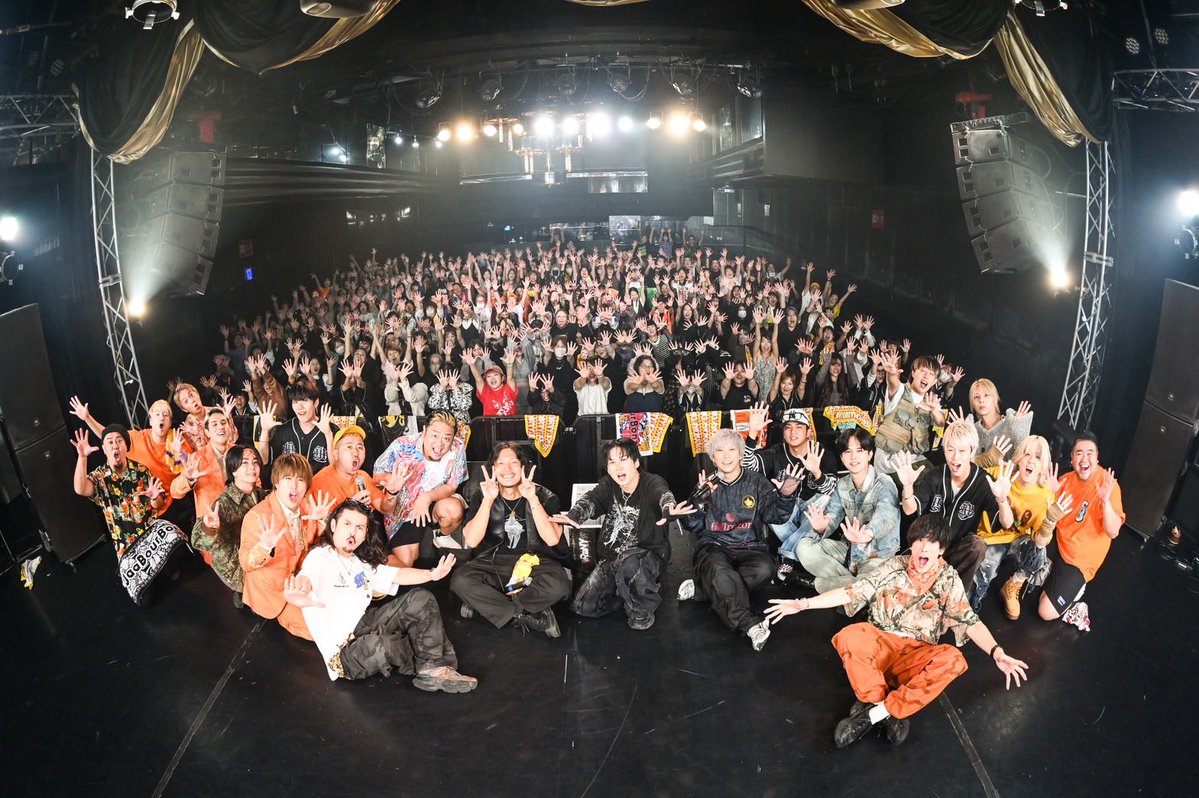 M_D_J_official's tweet photo. 🙌 #MDJ #デラサミ https://t.co/MPqwUEj721