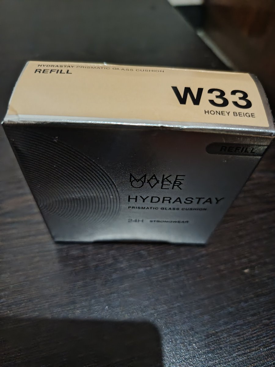 hiervindjemij's tweet photo. wts cushion makeover hydrastay refill w33, baru beli ga prnh dipake karna salah beli hrsnya beli yg matte
#zonauang #cushion #makeover https://t.co/rSWjRxiY2g