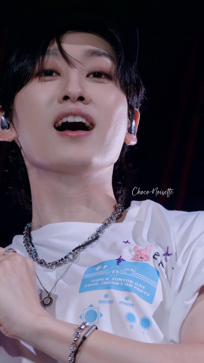 Noisette_peche's tweet photo. 20260927 Arcade Japan Fanparty

🐰A pink bunny on the T-shirt 🥹
Sooo cute!

#은혁 #이혁재 #EUNHYUK #ウニョク
#슈퍼주니어DnE #superjunior_dne
@AllRiseSilver https://t.co/EPvfmWUl6C