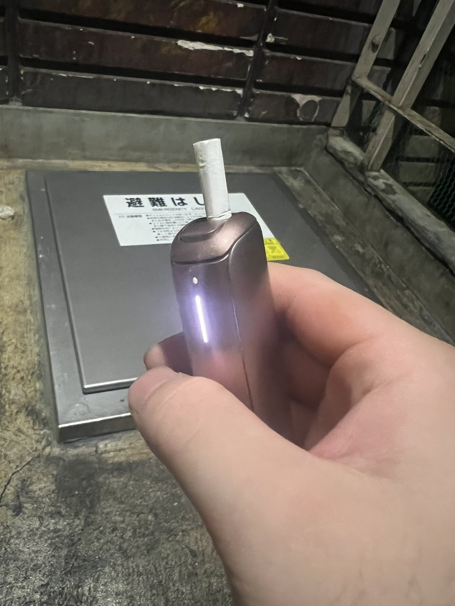 Telu_zx's tweet photo. つかれたこの後2人送るので約2時間の運転帰るの3時すぎ https://t.co/O6757E2z0O
