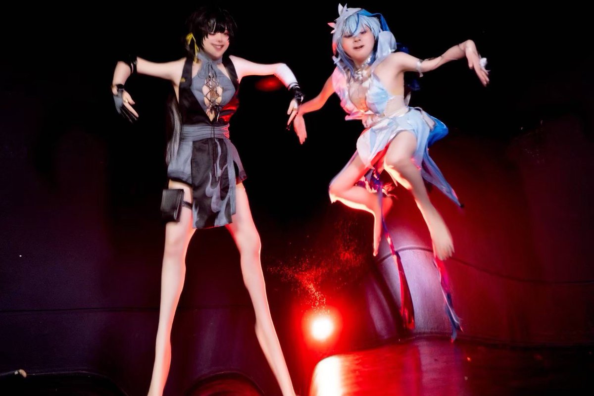kannmi0105's tweet photo. とんでもなく可愛くて跳躍力の凄いｼｮｱｷ@AkaNa__cos 
足が伸びるタイプの me https://t.co/w4t5akCWjO